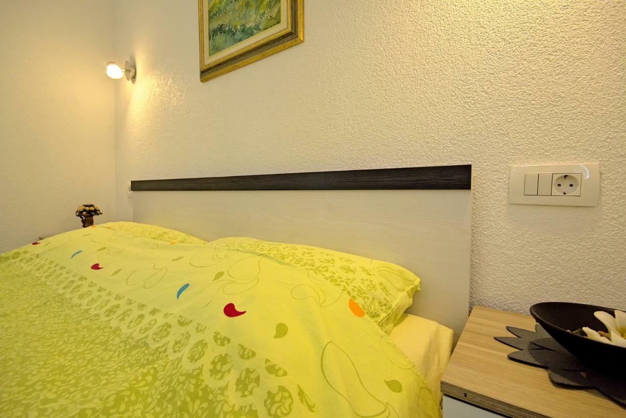 Appartamento App Klabot *** Umago Esterno foto